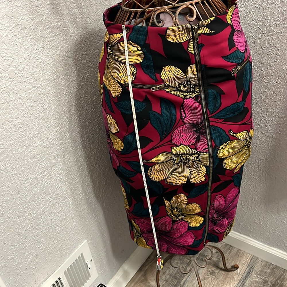 Large Floral Graphic Full Front Zipper Pencil Skirt Stretch Worthington Size 8
